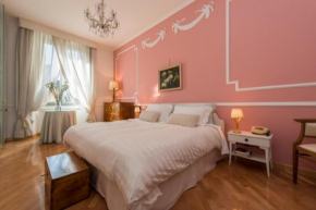 Elegant bedroom in a relaxing apartment